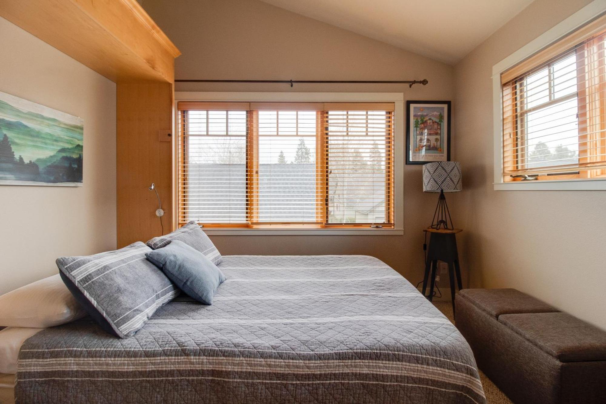 Riley's Mountain View Apartment